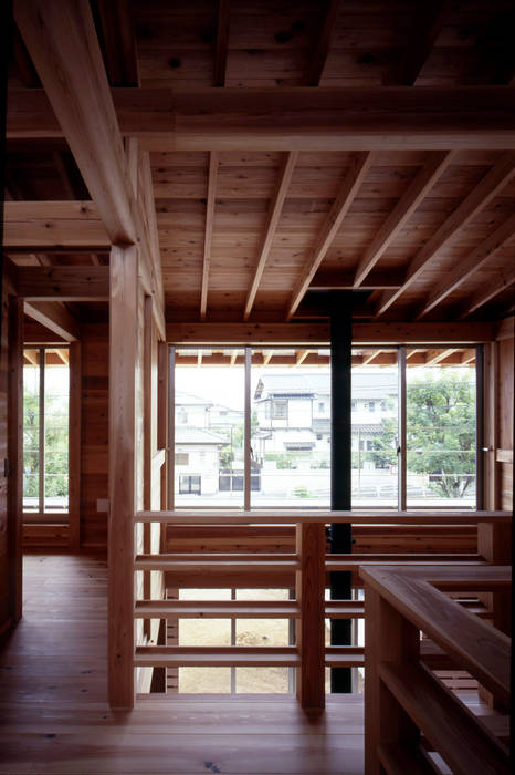 吹抜け HAN環境・建築設計事務所 オリジナルスタイルの 玄関&廊下&階段 木 木目調