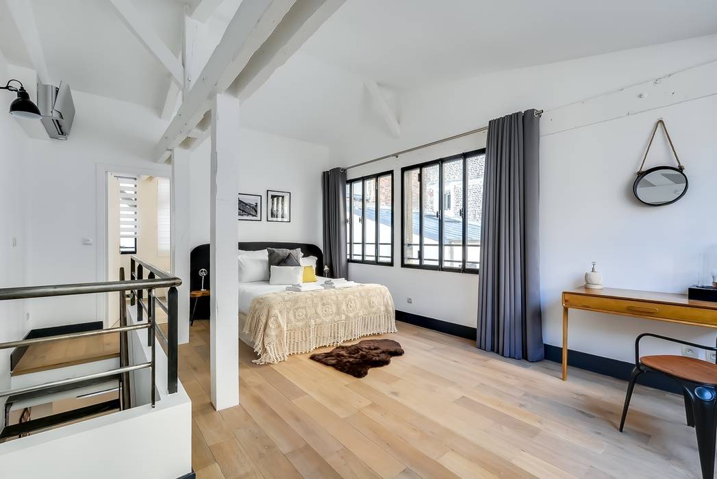 Loft parisien, Meero Meero Camera da letto in stile industriale