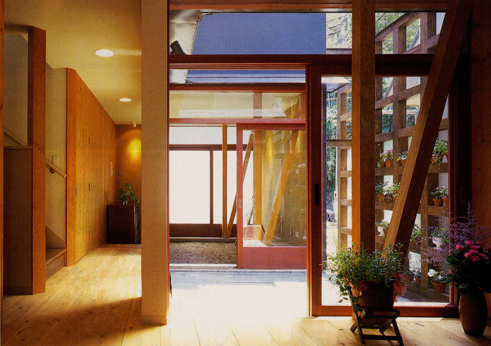 土間でサンマの焼ける家, ユミラ建築設計室 ユミラ建築設計室 Modern style balcony, porch & terrace