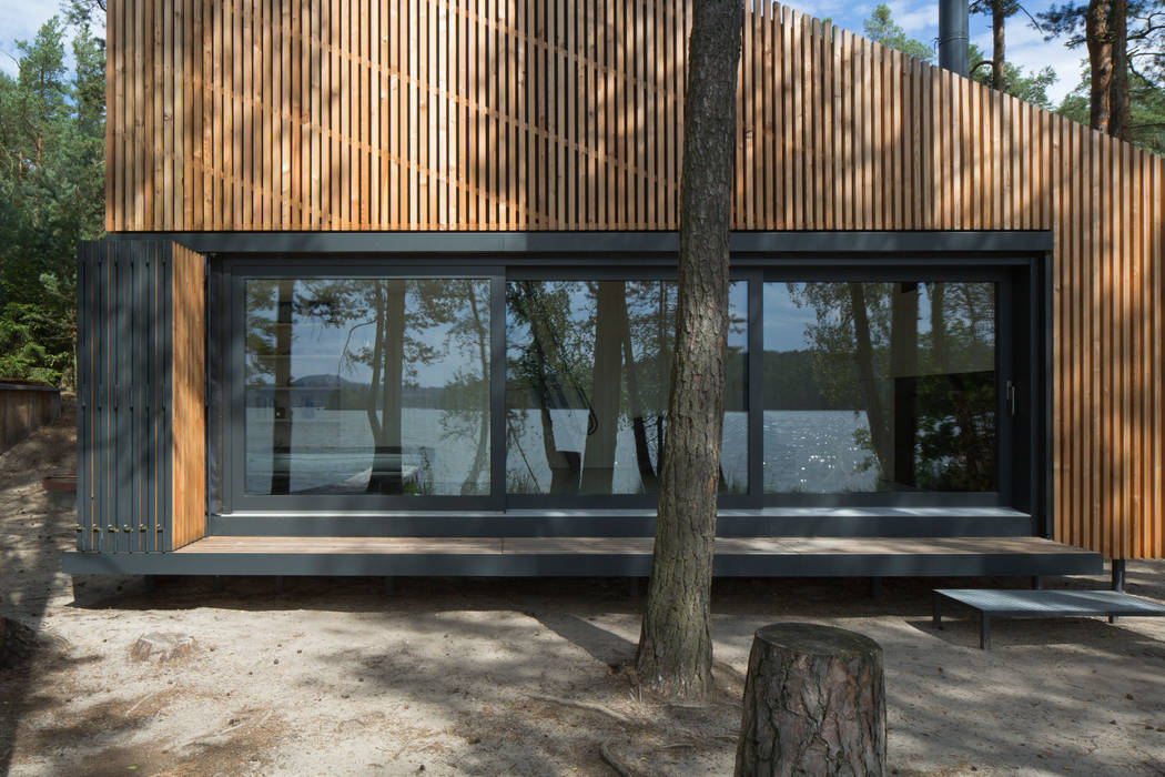 Lake Cabin FAM Architekti Casas modernas: Ideas, imágenes y decoración