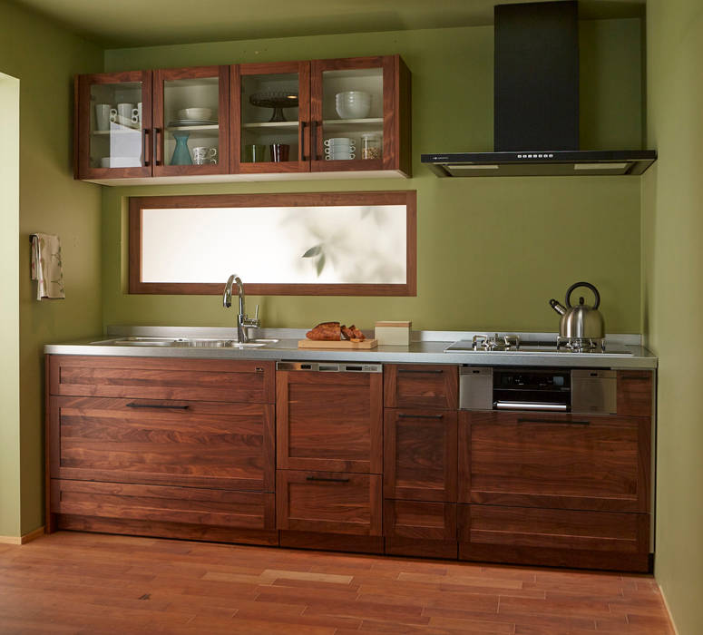 無垢の木のキッチン「su:iji（スイージー）」 ウォールナット, 株式会社ウッドワン 株式会社ウッドワン Kitchen Cabinets & shelves