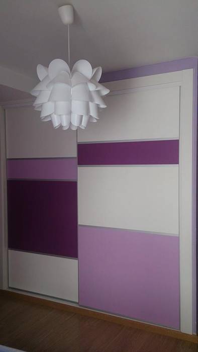 Armario lacado combinación de colores homify Dormitorios de estilo moderno Armarios y cómodas