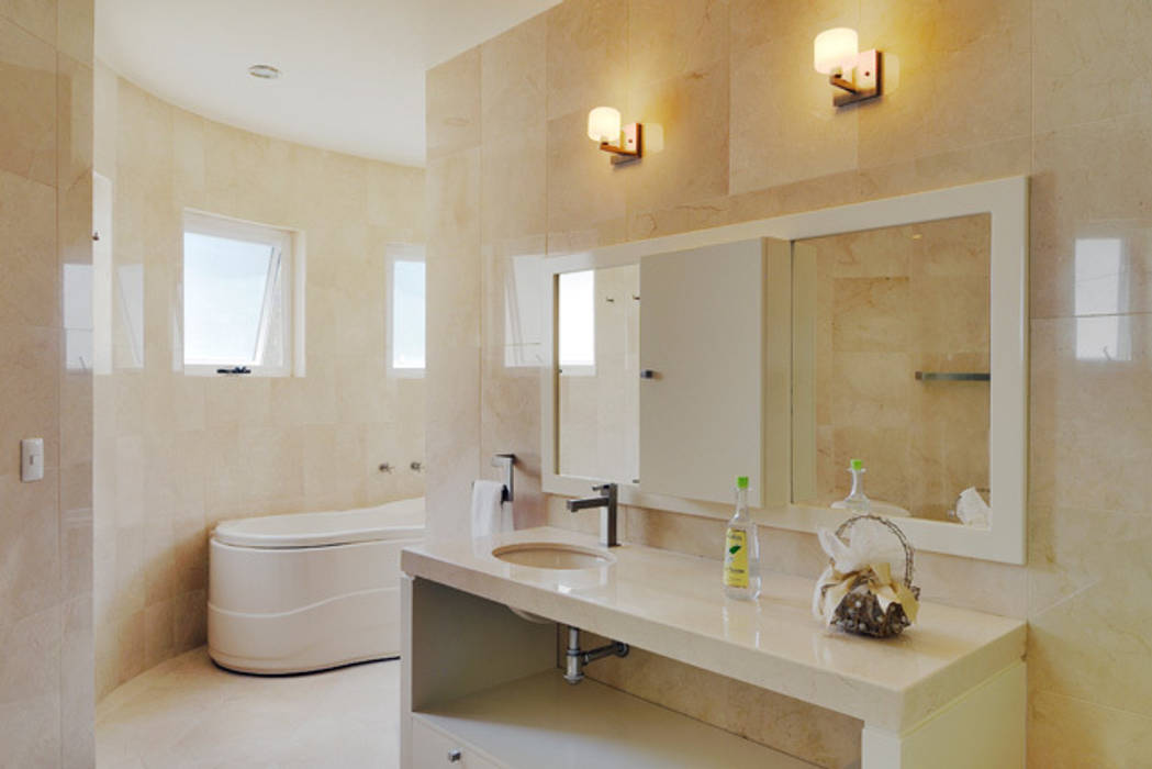 RESIDENCIA LOPEZ, Excelencia en Diseño Excelencia en Diseño 現代浴室設計點子、靈感&圖片