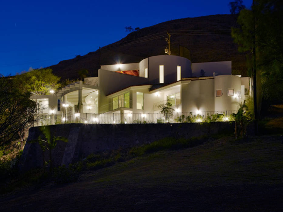 RESIDENCIA LOPEZ, Excelencia en Diseño Excelencia en Diseño Casas modernas