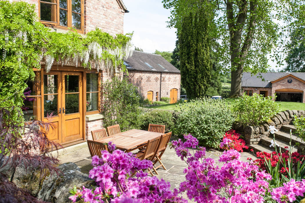 Patio Barnes Walker Ltd Rustic style garden