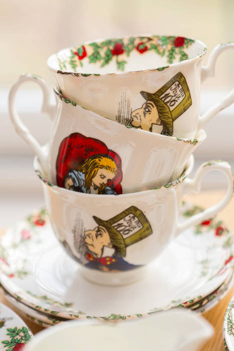 Alice In Wonderland Bone China Tea Cup & Saucer The Alice Boutique Sala da pranzo in stile classico Stoviglie & Bicchieri