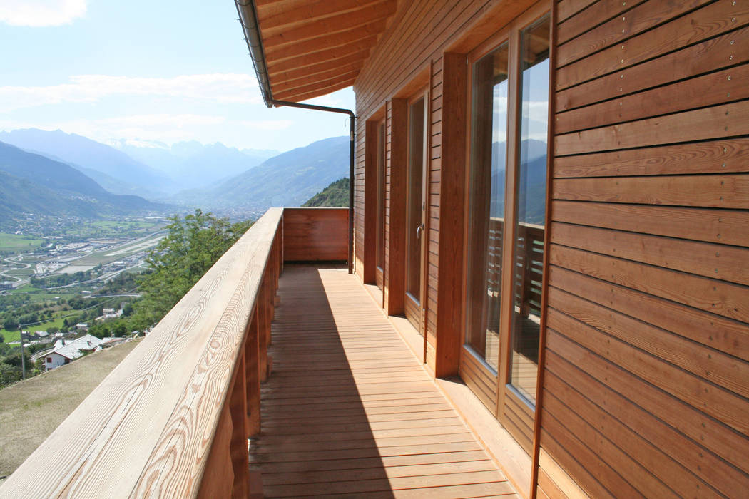 Villa in legno a Quart (AO), Eddy Cretaz Architetttura Eddy Cretaz Architetttura บ้านและที่อยู่อาศัย