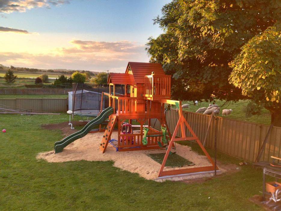 Climbing Frame Beauty Climbing Frames UK Modern Garden Swim baths & ponds