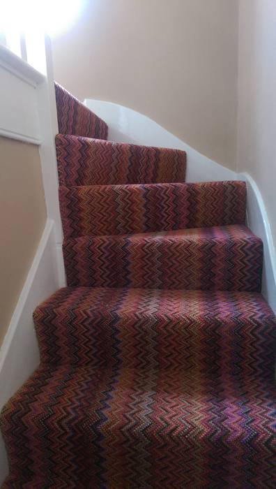 Fabulous Stairs, Wools of New Zealand Wools of New Zealand オリジナルスタイルの 玄関&廊下&階段 羊毛 オレンジ