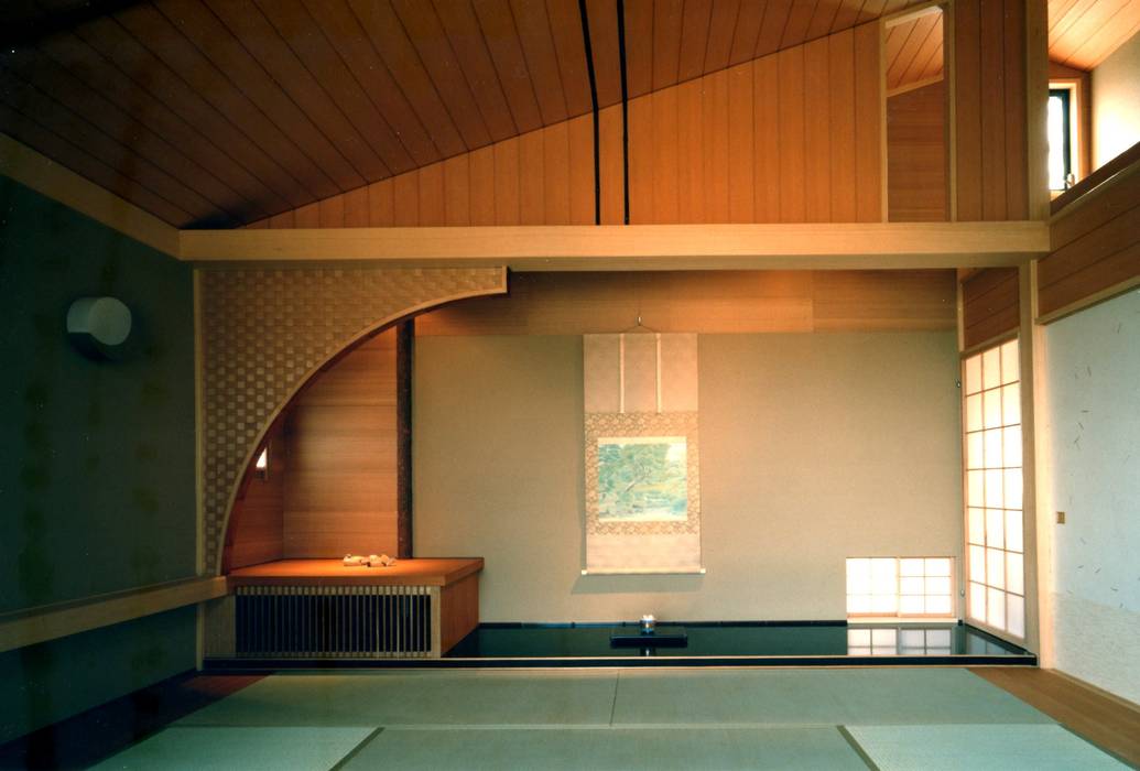 和室 有限会社加々美明建築設計室 オリジナルデザインの 多目的室 木 木目調