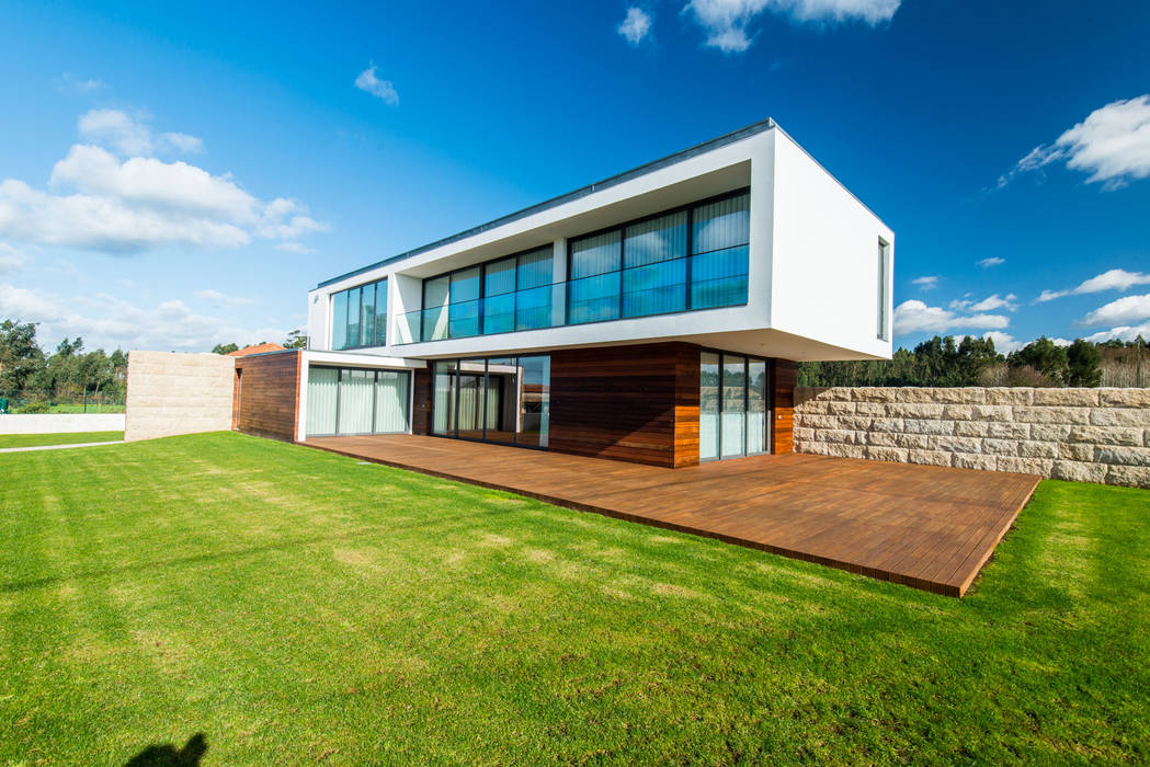 Projeto de arquitetura de casa junto ao mar, a3mais a3mais Casas modernas