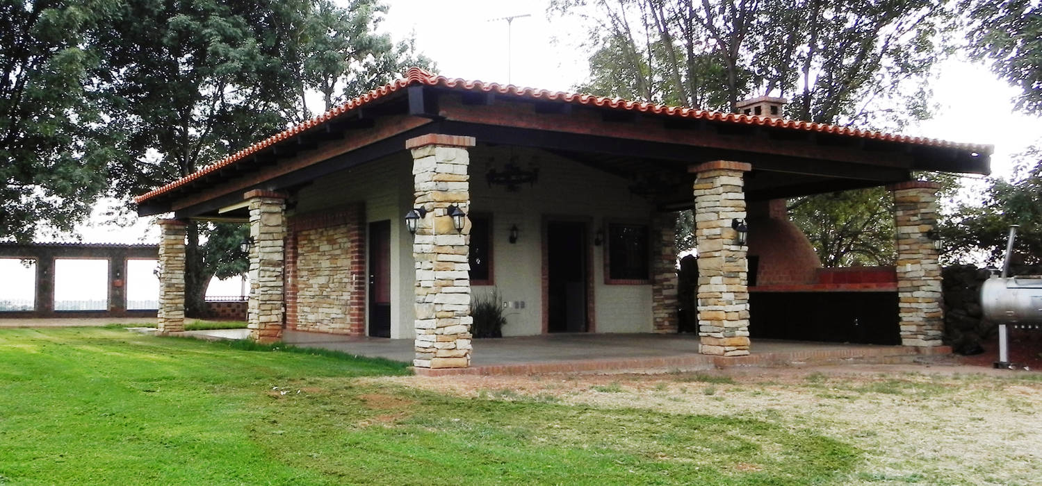 TERRAZA SAN CARLOS DE LAS FLORES, arquifika arquifika Terrace