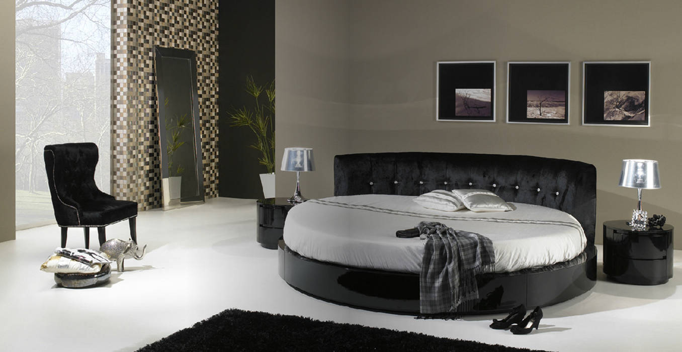 Dormitorios, GLAMOUR LORCA GLAMOUR LORCA クラシカルスタイルの 寝室