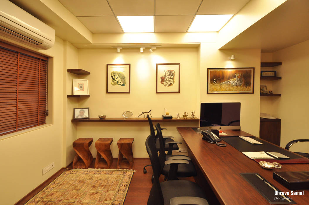 Office at Marine Drive, Dhruva Samal & Associates Dhruva Samal & Associates Commercial spaces Offices & stores
