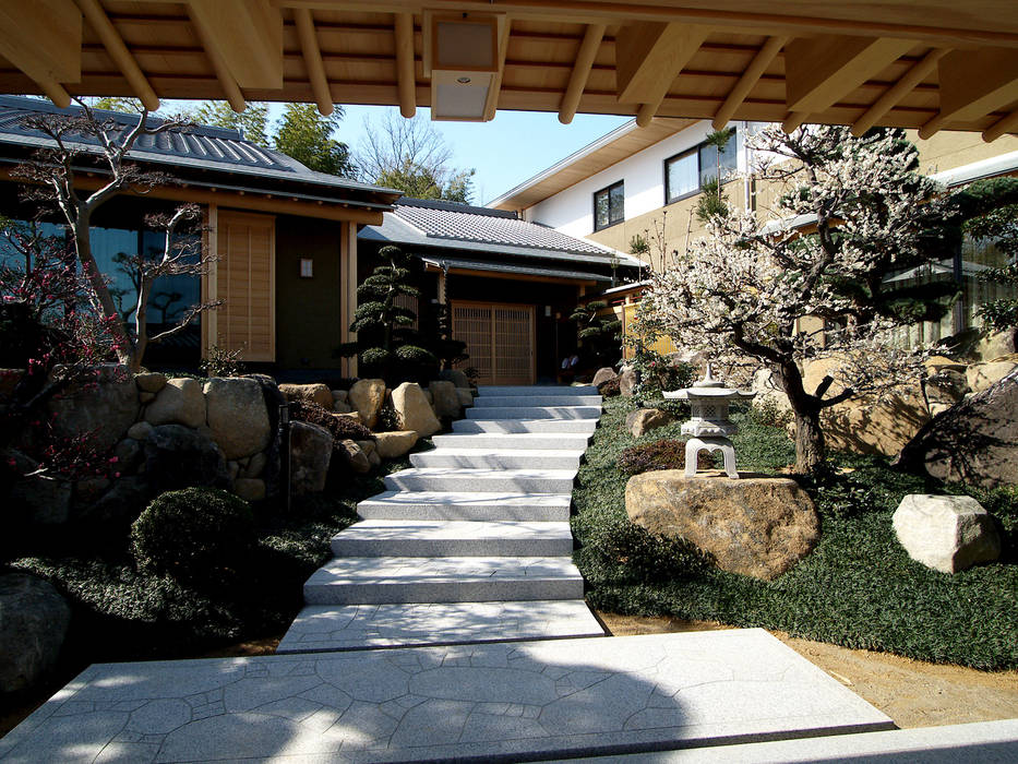 高台の住居, 森田昌司建築空間設計 森田昌司建築空間設計 Modern style gardens