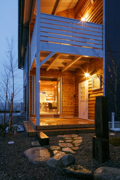 U's HOUSE, dwarf dwarf Casas de estilo escandinavo
