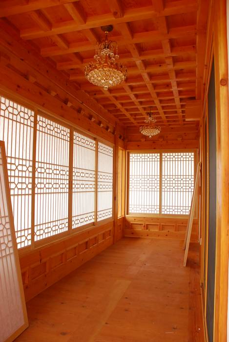 장흥리 한옥마을 내 주택, 금송건축 금송건축 아시아스타일 창문 & 문