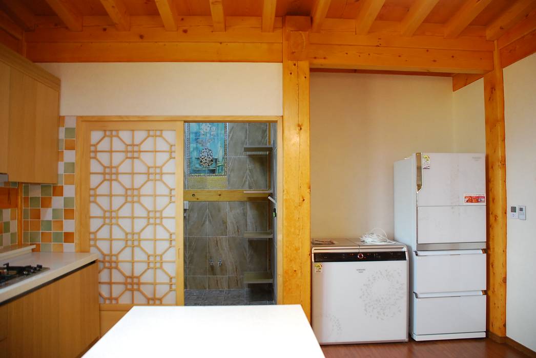 장흥리 한옥마을 내 주택, 금송건축 금송건축 Kitchen