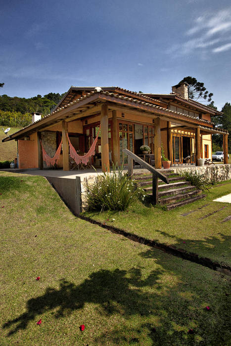 Moradia Rústica em São Lourenço da Serra / SP, Bianka Mugnatto Design de Interiores Bianka Mugnatto Design de Interiores Rustic style houses