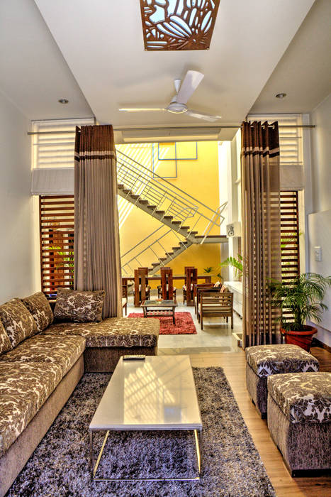 The House of Yellow Shadows, Studio An-V-Thot Architects Pvt. Ltd. Studio An-V-Thot Architects Pvt. Ltd. منازل