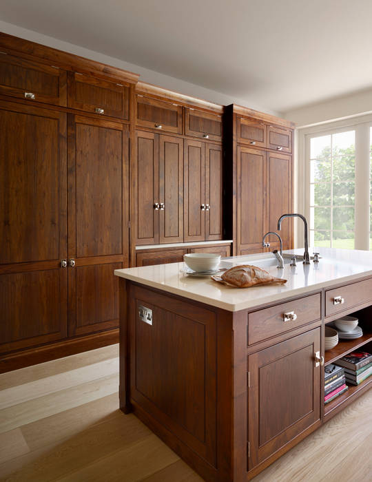 The Spenlow | A Luxury Bespoke Family Kitchen Humphrey Munson Classic style kitchen