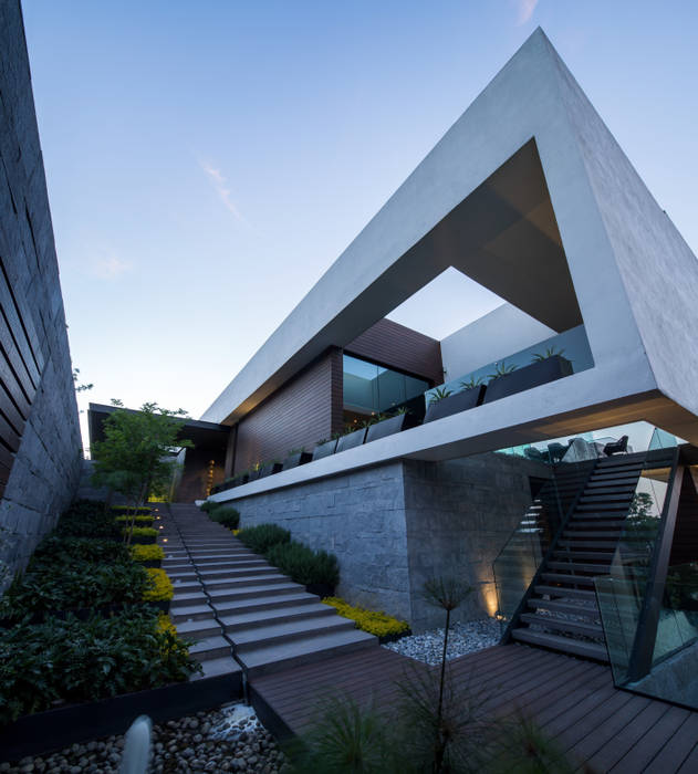 Casa MT, GLR Arquitectos GLR Arquitectos منازل