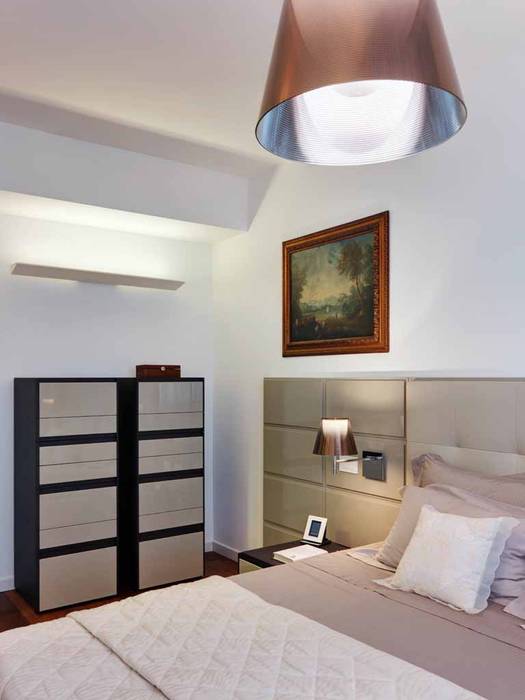 Private apartment in Milan CityLife complex, Studio Marco Piva Studio Marco Piva Modern style bedroom