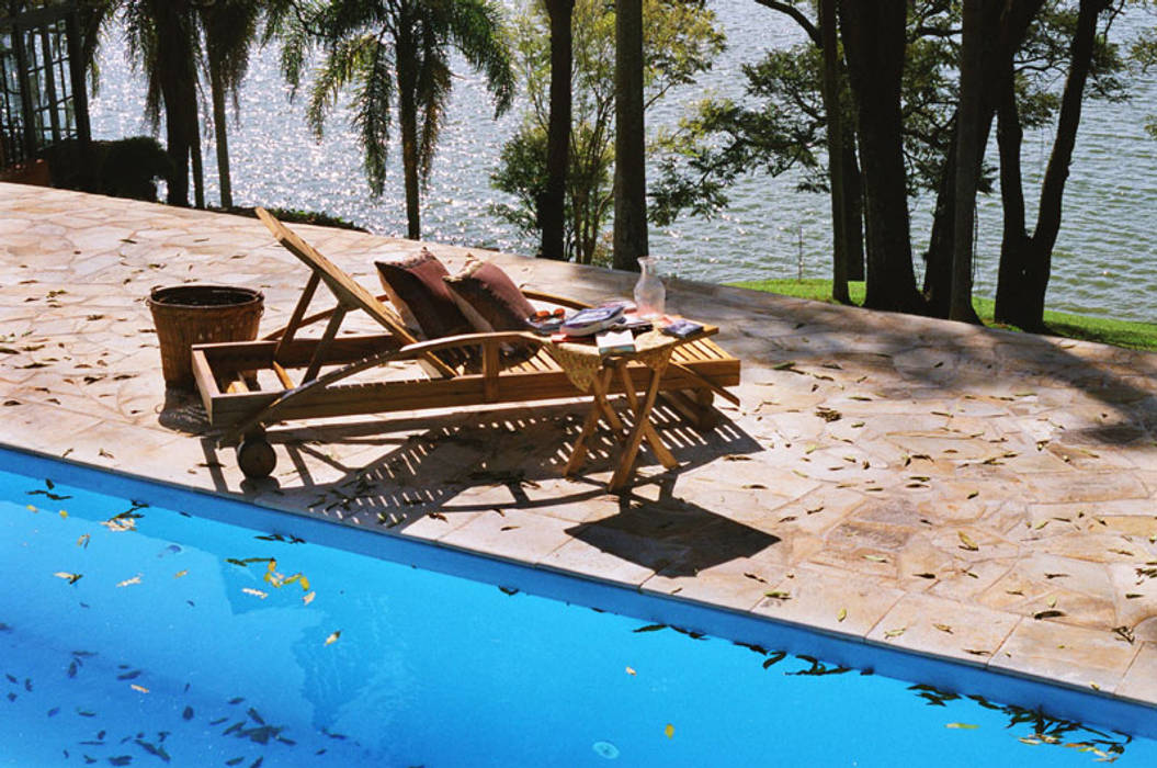 Casa de Campo - Ibiúna, Célia Orlandi por Ato em Arte Célia Orlandi por Ato em Arte Landelijke zwembaden Zandsteen