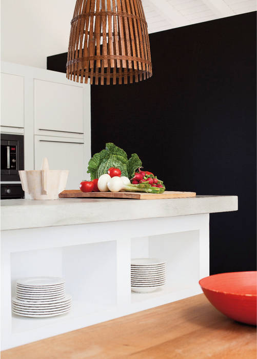 Balcão com arrumação Cozinhas rústicas por LAVRADIO DESIGN Rústico