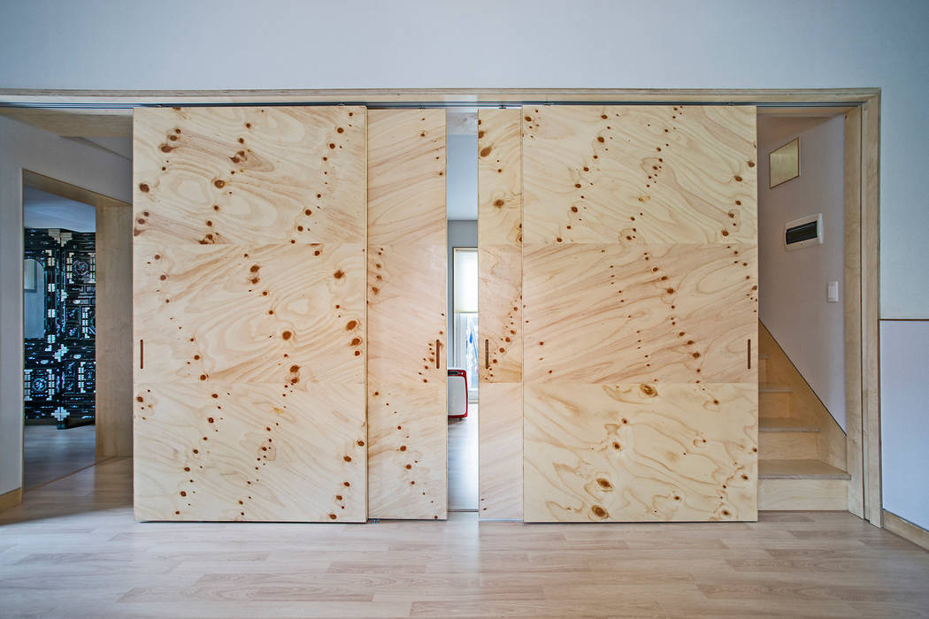 창원 재미있는 집 , (주)유타건축사사무소 (주)유타건축사사무소 Modern media room Wood Wood effect