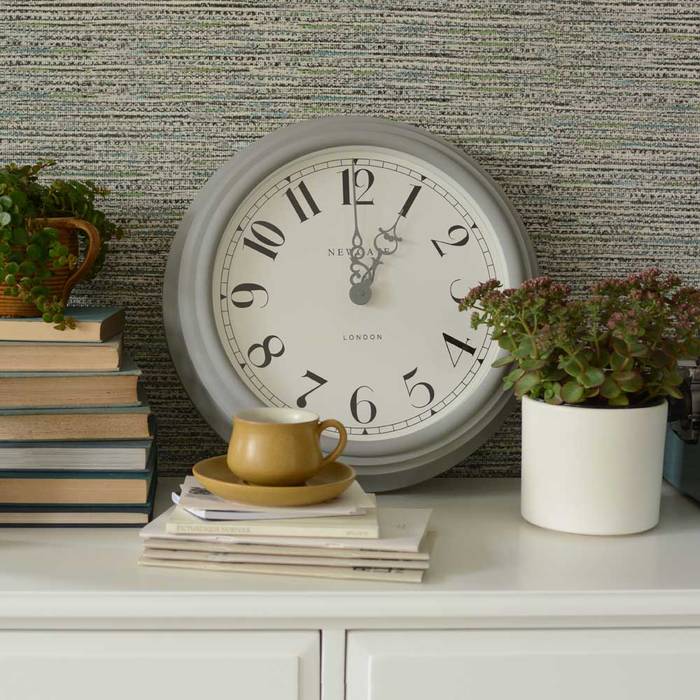 Newgate Dormitory Clock The Cotswold Company ห้องนั่งเล่น ไม้ Wood effect