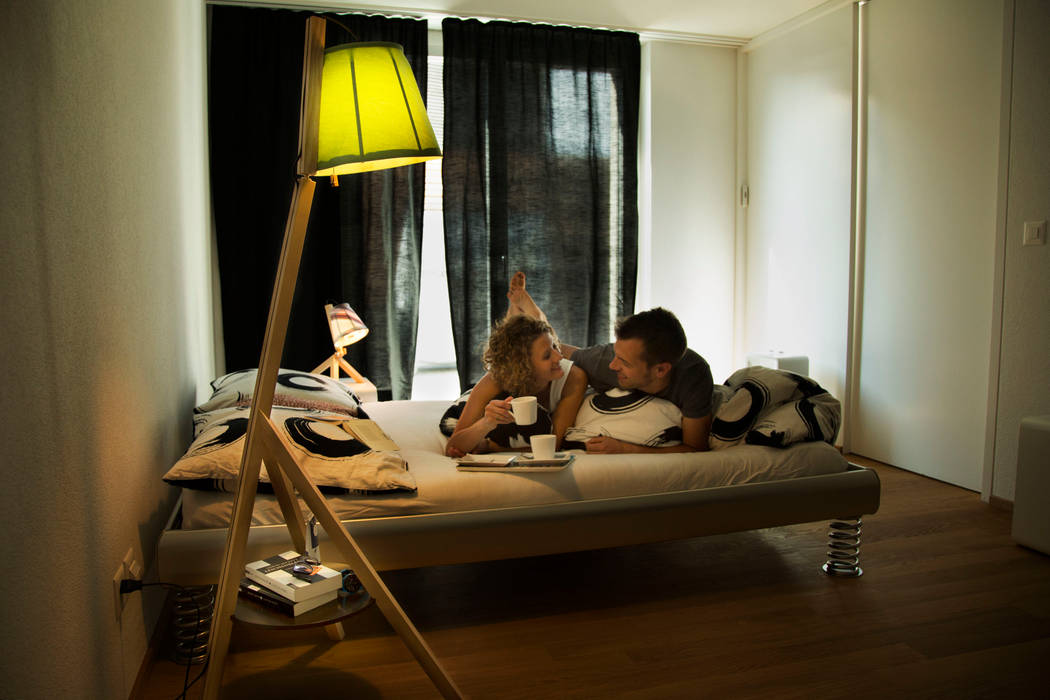 Re-Lumia, Re-Mobili Re-Mobili Dormitorios de estilo ecléctico Iluminación