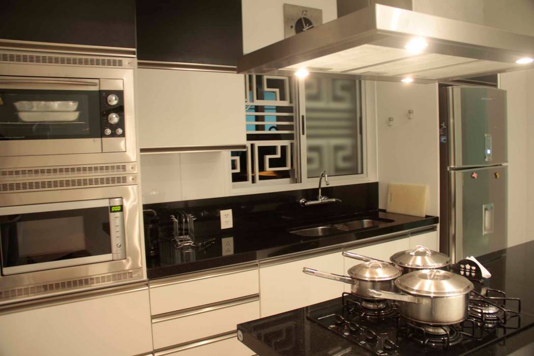 Casa Liberdade, Na Lupa Design Na Lupa Design Classic style kitchen