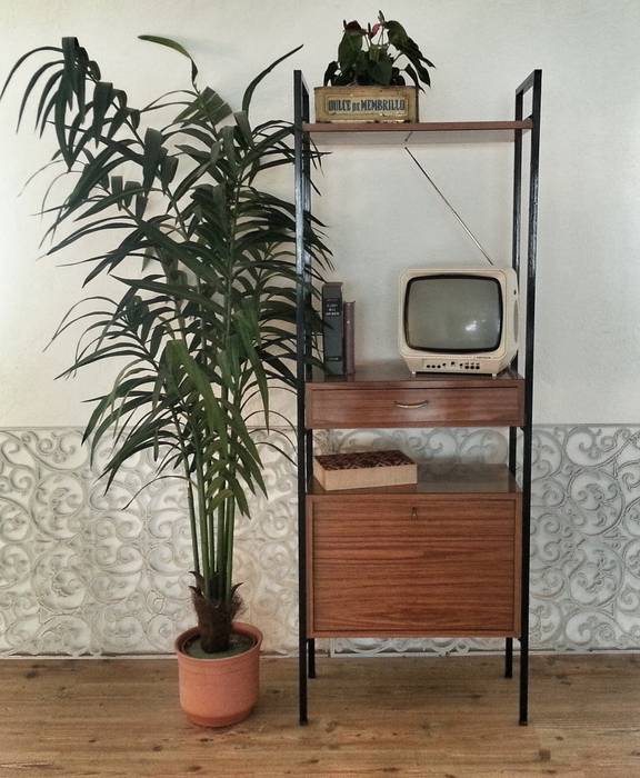 Estanteria vintage homify hogaralmacenamiento acabado en madera | homify