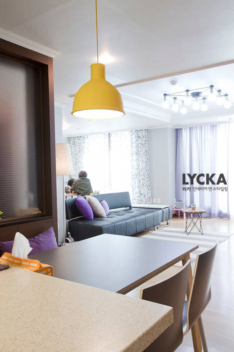 판교 아파트 홈드레싱, LYCKA interior & styling LYCKA interior & styling 스칸디나비아 거실