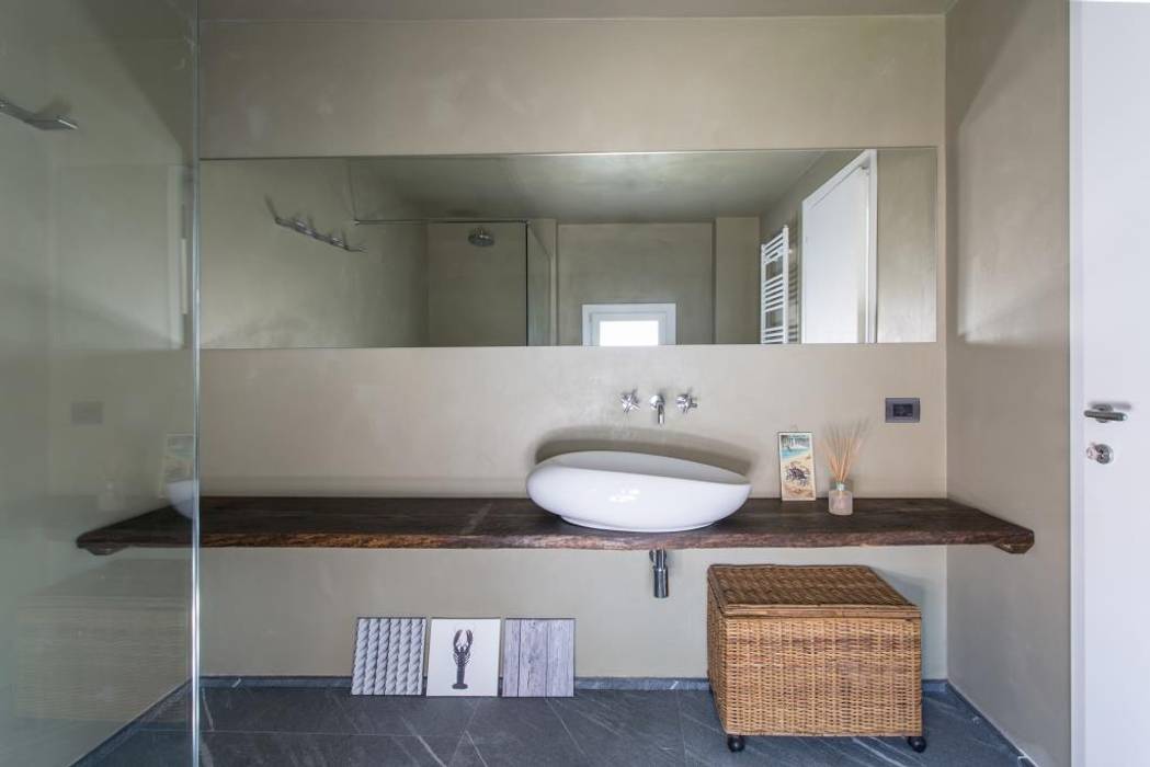 Giò&Marci, km 429 architettura km 429 architettura 現代浴室設計點子、靈感&圖片
