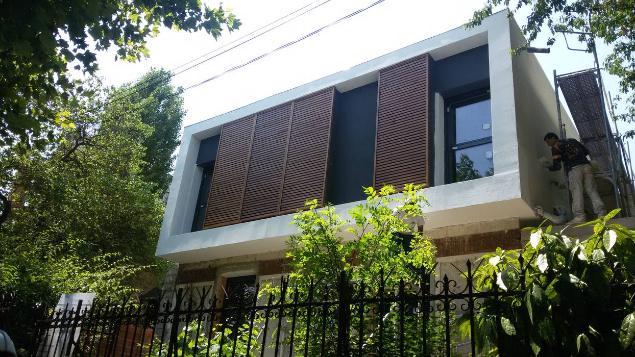 Casa T2 Pré-Fabricada com estrutura em madeira e revestimento de capoto, Nogueira Fernandes, LDA Nogueira Fernandes, LDA Casas modernas