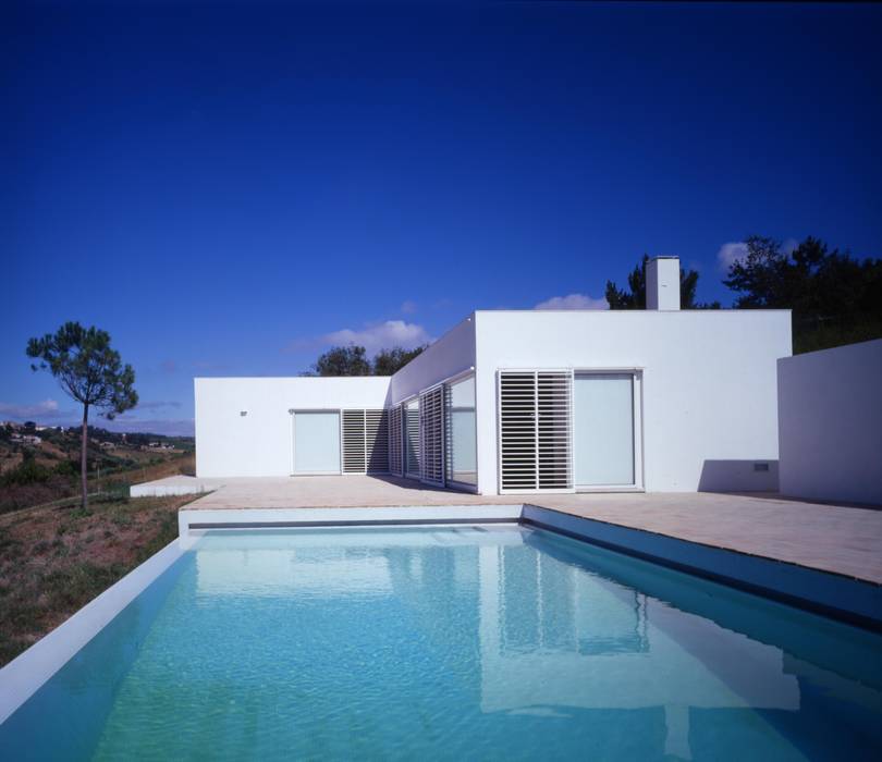 Piscina e terraço sul bpm arquitectura lda Piscinas modernas