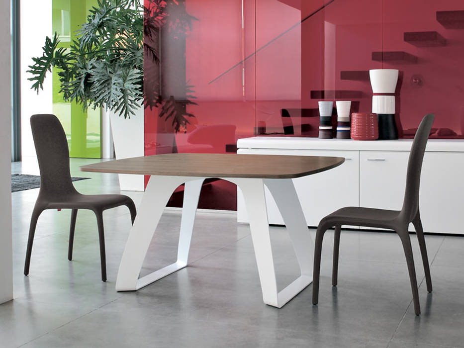 SILLAS, MUEBLES OYAGA MUEBLES OYAGA غرفة السفرة كراسي ومقاعد