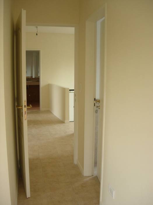 PZ Arquitectura, Grupo PZ Grupo PZ Classic style corridor, hallway and stairs