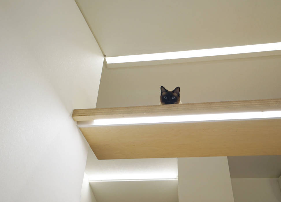 H 아파트 17평형 리모델링 ( 다락과 고양이), IDÉEAA _ 이데아키텍츠 IDÉEAA _ 이데아키텍츠 Moderne Esszimmer MDF