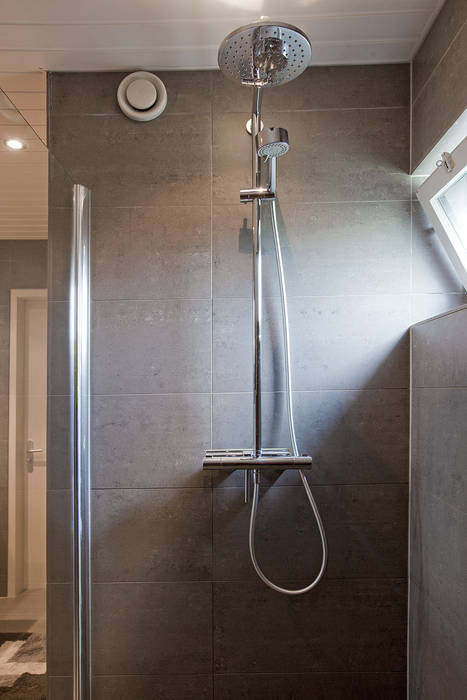 Zeewolde: moderne badkamer door hans been architecten bna bv | homify Zeewolde: moderne badkamer door hans been architecten bna bv | homify
