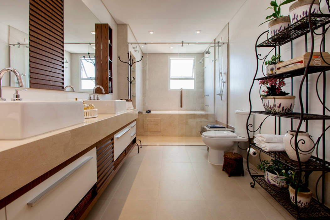 RESIDÊNCIA - BAIRRO JARDIM, SANTO ANDRÉ - SP, Arquitetura 8 - Ana Spagnuolo & Marcos Ribeiro Arquitetura 8 - Ana Spagnuolo & Marcos Ribeiro Modern bathroom