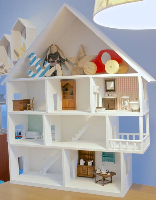 Domek dla lalek - projekt indywidualny_ MyWoodVillage Skandynawski pokój dziecięcy Drewno O efekcie drewna Zabawki
