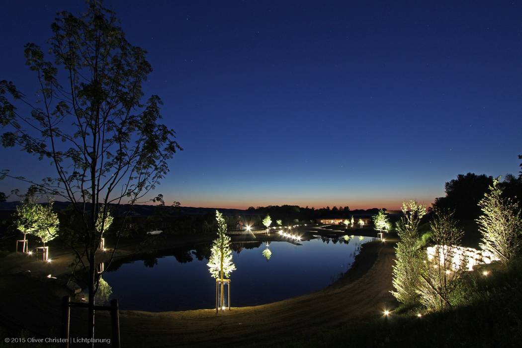 Traumhafter Privatgarten mit Schwimmteich, OC|Lichtplanung OC|Lichtplanung Mediterranean style garden