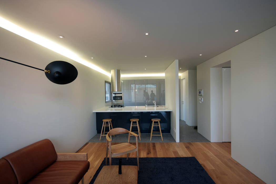 mom's house, 건축사사무소 moldproject 건축사사무소 moldproject Moderne Esszimmer Holz Holznachbildung