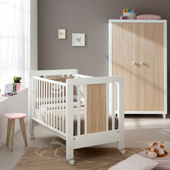 'Anouk' wooden baby cot by Pali homify Dormitorios infantiles modernos Madera Acabado en madera Camas y cunas