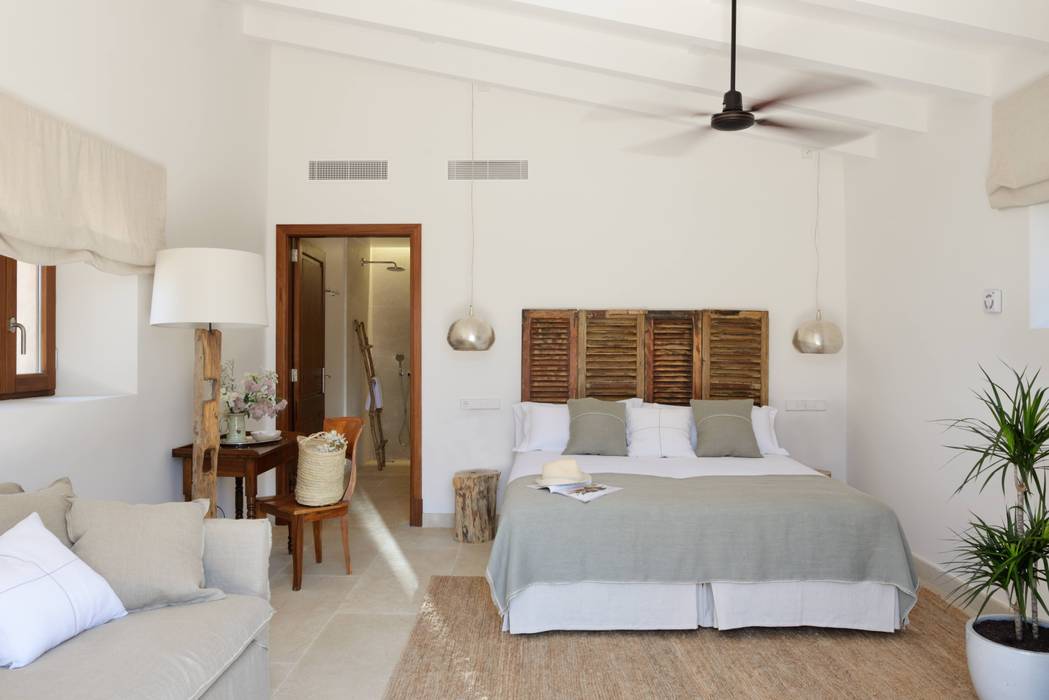 HOTEL CAL REIET – GUEST HOUSES, Bloomint design Bloomint design Mediterranean style bedroom