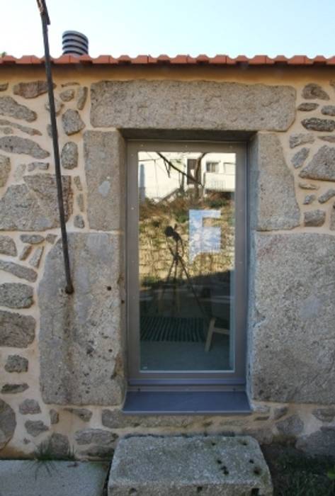 Turismo Rural em Paredes de Coura , Escritorio de arquitetos Escritorio de arquitetos Janelas e portas modernas