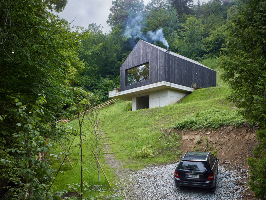 Modernes Holzhaus am See mit Traumausblick, Backraum Architektur Backraum Architektur منازل خشب Wood effect